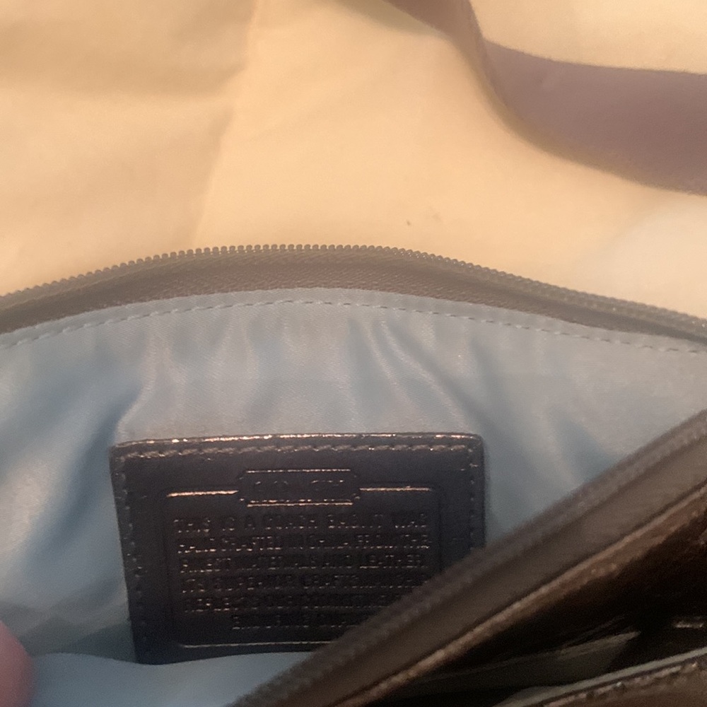 Coach crossbody purse - Picture 2 of 3